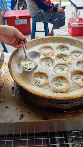 ตลาดกอไผ่ (Khopai market) - การบริการอาหารและที่พัก