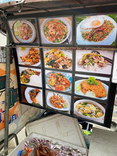 Opinii despre Local Street Food Lady în อำเภอบางละมุง - การบริการอาหารและที่พัก