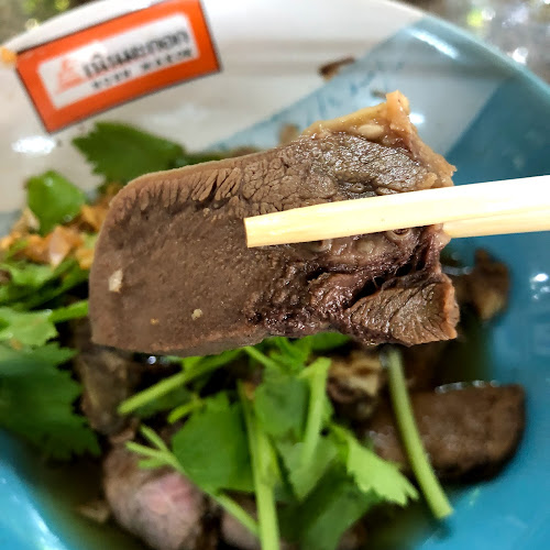 ร้านก๋วยเตี๋ยวเนินมะกอก - การบริการอาหารและที่พัก