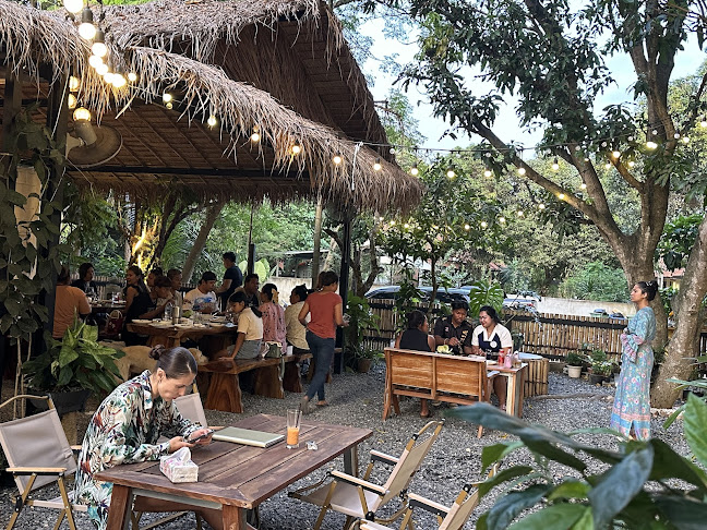 Khao Phra Cafe & Eatery - การบริการอาหารและที่พัก