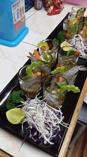 ล้านความสุขอ่าวอุดม - การบริการอาหารและที่พัก