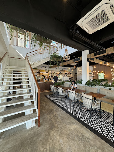 Opinii despre BARTELS Blue Tree - Sourdough Sandwiches & Juicery în อำเภอถลาง - การบริการอาหารและที่พัก