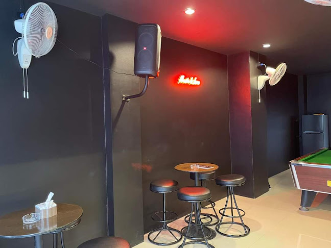 CHiC BAR RAWAI - อำเภอเมืองภูเก็ต