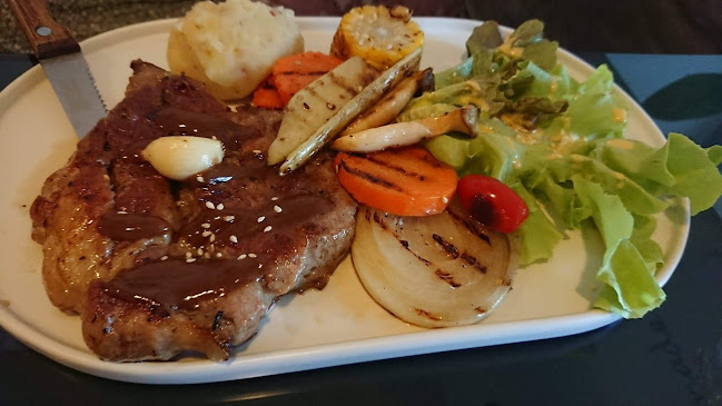 BAKED - การบริการอาหารและที่พัก