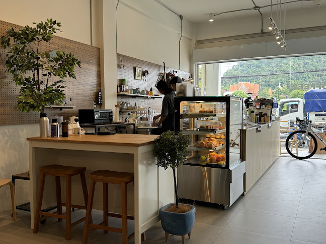 RestDay Coffee Bar & Bake House - การบริการอาหารและที่พัก