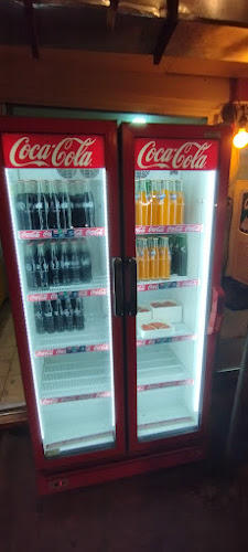 นิยมสุก - การบริการอาหารและที่พัก