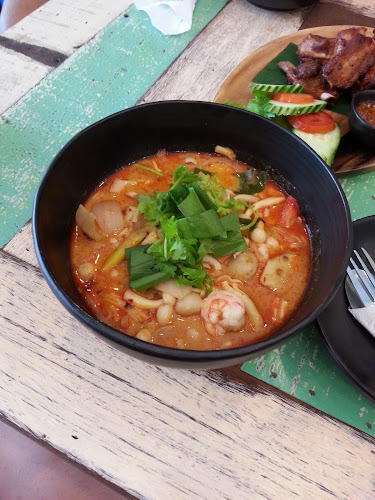 Jasmin's Café - การบริการอาหารและที่พัก