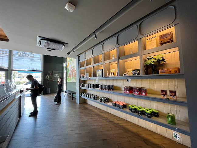 คาเฟ่ อเมซอน คิวรถระโนด