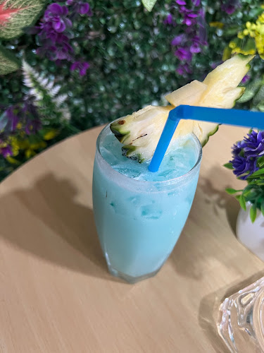 Two Wheels coffee & Scooter for rent