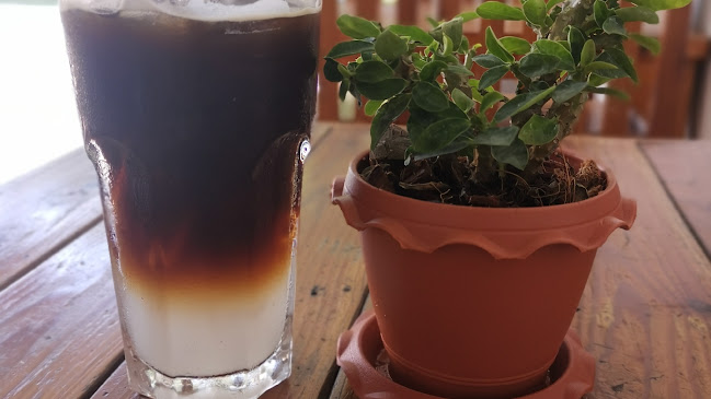 Opinii despre ริมทาง​ ป่าหล่าย​ ค่าเฟ่,Rimthang Palai Cafe în อำเภอเมืองภูเก็ต - การบริการอาหารและที่พัก