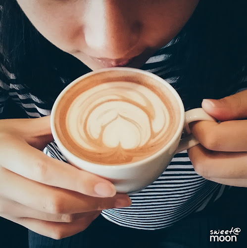 Sweet at moon - อ.เมือง