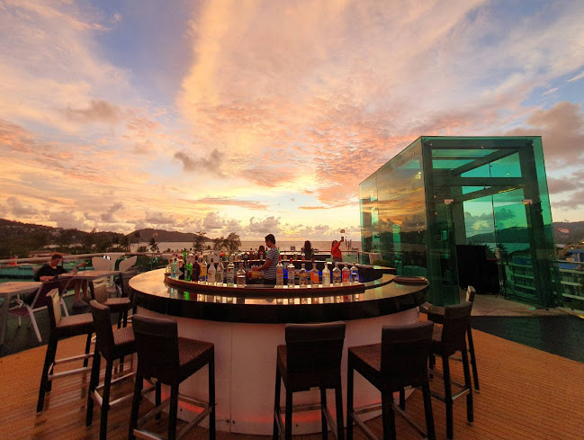 คี สกายเล้าท์ ลูฟท๊อป - อำเภอกะทู้