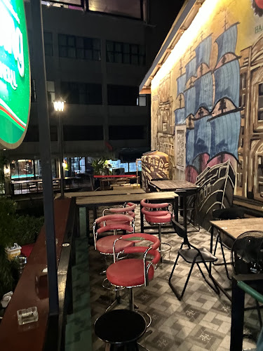 Saming Phuket Old town - การบริการอาหารและที่พัก