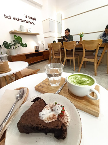 5 ถนน ศรีนิล 2 ตำบล หาดใหญ่ อำเภอหาดใหญ่ สงขลา 90110