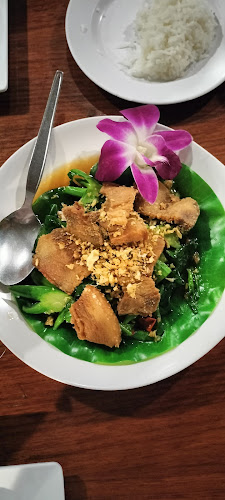 ร้านอาหารเยื่อไม้ - อำเภอเมืองนครปฐม