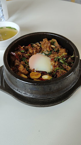 โซลมายด์ อุดรธานี - การบริการอาหารและที่พัก