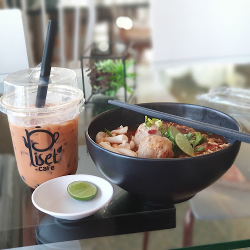 ร้านพิเศษ - การบริการอาหารและที่พัก