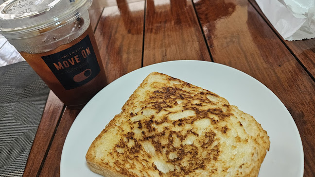 MOVE ON Coffee House - การบริการอาหารและที่พัก