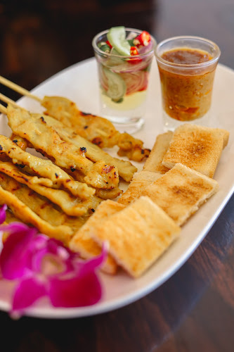 Opinii despre ก๋วยเตี๋ยวดูดี๋ ลุงดอน พัทยา (DooDee jomtien restaurant) în อำเภอบางละมุง - การบริการอาหารและที่พัก