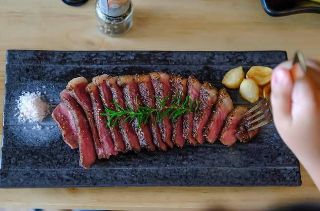 FB BEEF เนื้อพรีเมียม& คราฟต์ - การบริการอาหารและที่พัก