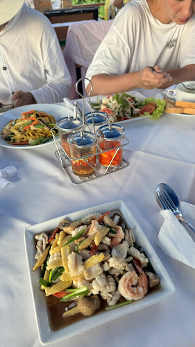 Opinii despre ร้านอาหารบ้านชมวิว în อำเภอเมืองภูเก็ต - การบริการอาหารและที่พัก