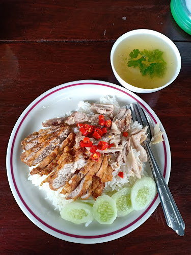 Opinii despre ร้านครัวมหาชน în อำเภอเมืองระยอง - การบริการอาหารและที่พัก