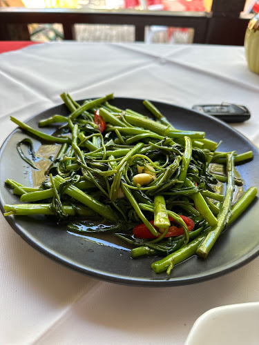 Charming Restaurant - การบริการอาหารและที่พัก