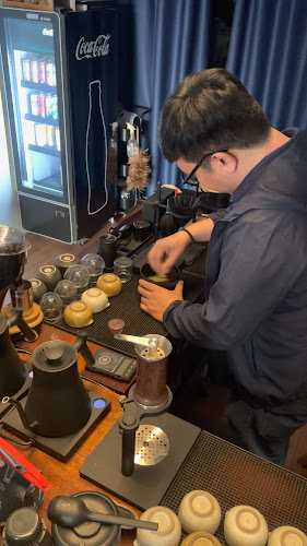 Y A R D G R O U N D - การบริการอาหารและที่พัก