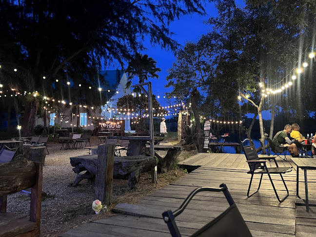 Leisure Café n Bar - เมือง