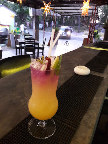 Opinii despre The Bistro Bangtao Beach în อำเภอถลาง - การบริการอาหารและที่พัก