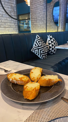 ลา พิคโคล่า คาเฟ่ แอนด์ เรสเตอรรอง - อำเภอกะทู้