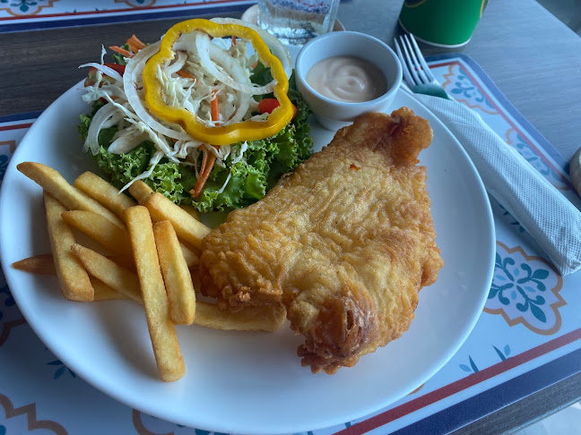 Opinii despre Sea Side Jomtien Beach Restaurant în อำเภอบางละมุง - การบริการอาหารและที่พัก