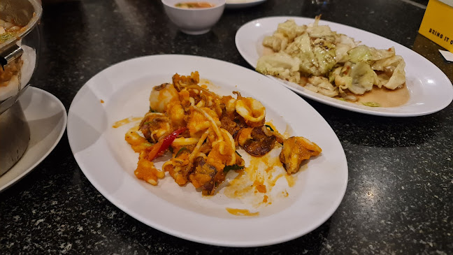 มุมอร่อย สาขานาเกลือ - การบริการอาหารและที่พัก