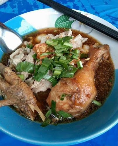 เฮียตี๋ ก๋วยเตี๋ยว & ก๋วยจั๊บ รสเด็ด วัดสระบัวเกลื่อน - อำเภอเมืองนครราชสีมา