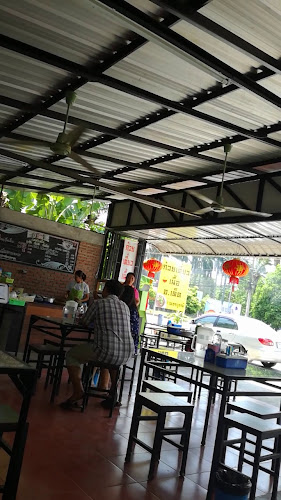 ก๋วยเตี๋ยวเนื้อ อ.เด็ด