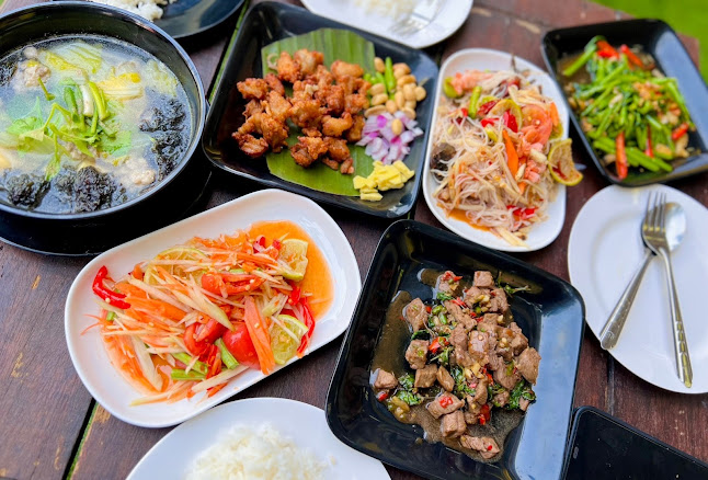 ลองชิมสาขาพัทยา - การบริการอาหารและที่พัก