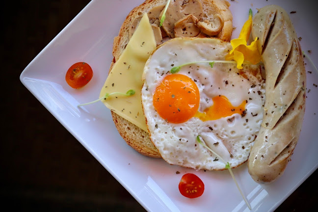 Opinii despre Little Mook Cafe în อำเภอบางละมุง - การบริการอาหารและที่พัก