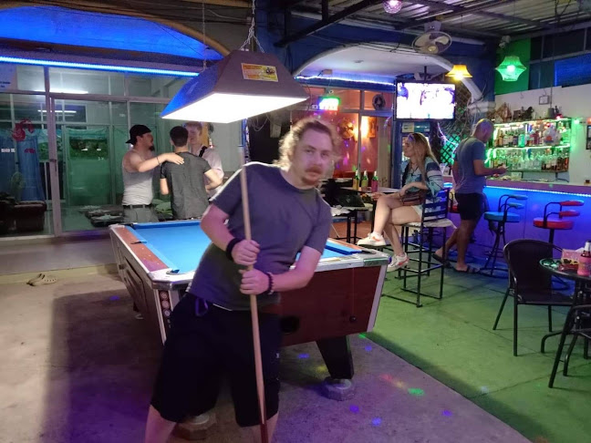 Happy Dolphin Bar - Phuket