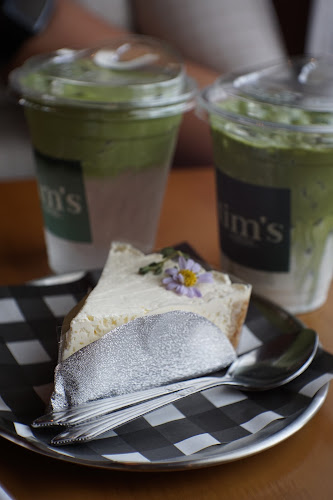 Tim’s Coffee - การบริการอาหารและที่พัก