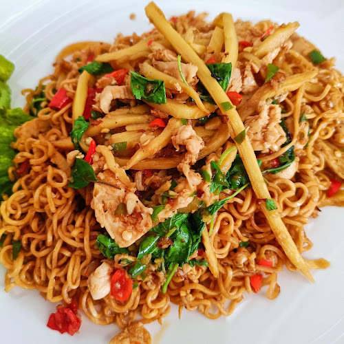 กะเพราเข้าเส้น - อำเภอเมืองนครราชสีมา