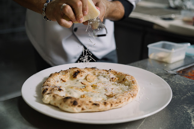 Opinii despre CASA MYKA (คาซ่ามิก้า) în อำเภอบางละมุง - การบริการอาหารและที่พัก