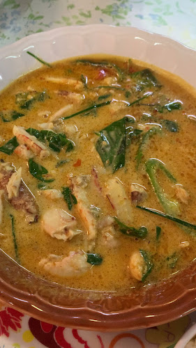 ร้านจัดจ้าน โดยโกแดง - การบริการอาหารและที่พัก