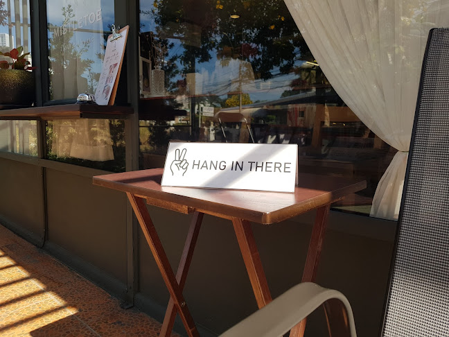 Mistletoe flour & thyme cafe - การบริการอาหารและที่พัก