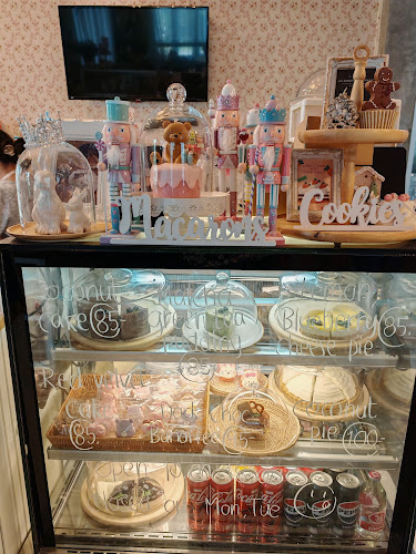 Rilak Cafe ลิลัค คาเฟ่ - การบริการอาหารและที่พัก