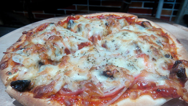 Opinii despre บ้านสวนคาเฟ่ แอนด์ เรสเตอรองส์ în อำเภอหาดใหญ่ - การบริการอาหารและที่พัก