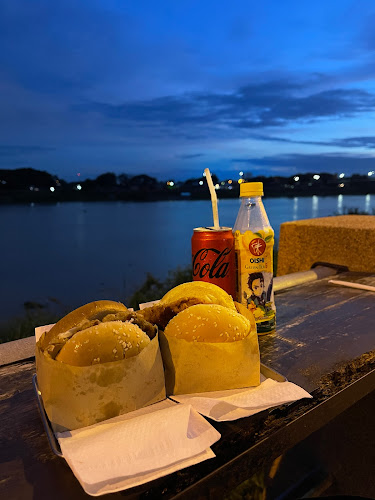 Opinii despre bennie burgers în อำเภอเมืองอุบลราชธานี - การบริการอาหารและที่พัก