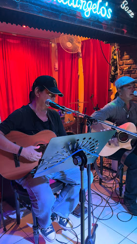 Opinii despre 夜市Michael's Bar - Phuket Town în Amphur Muang - การบริการอาหารและที่พัก