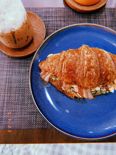 12, 35 moo 1 ถนน วิเศษ ตำบล ราไวย์ อำเภอเมืองภูเก็ต ภูเก็ต 83130