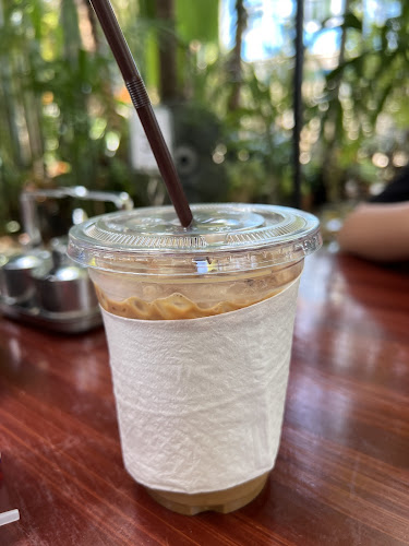 ร้านชมสวน ติ่มซำ อาหารเช้าพัทยา - การบริการอาหารและที่พัก