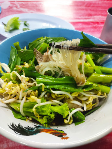 ก๋วยเตี๋ยวเรืออยุธยาสาขา 8 - การบริการอาหารและที่พัก